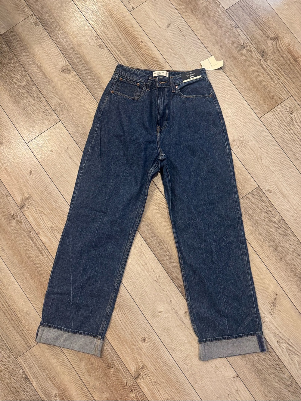 Abercrombie & Fitch The Loose High Rise Jeans with cuff - dark wash